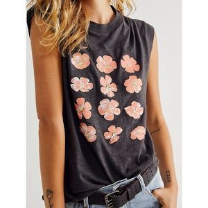 Flower graphic tank